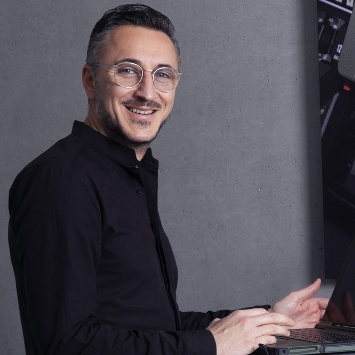 roda computer GmbH - Ronald Smith - Sales roda computer GmbH - Ronald Smith - Sales